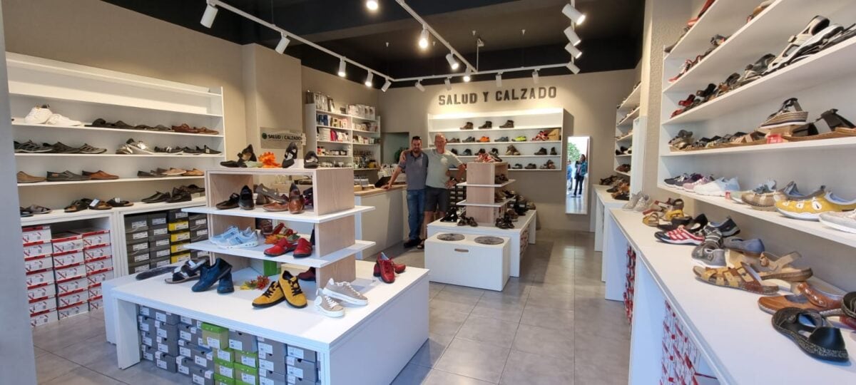 Mobiliario Personalizado para locales comerciales