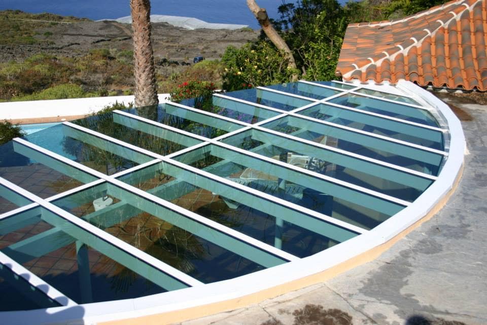 Cubierta de cristal exterior