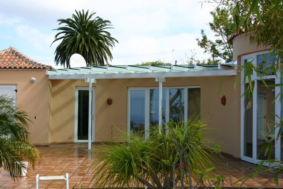 Cubierta de cristal exterior