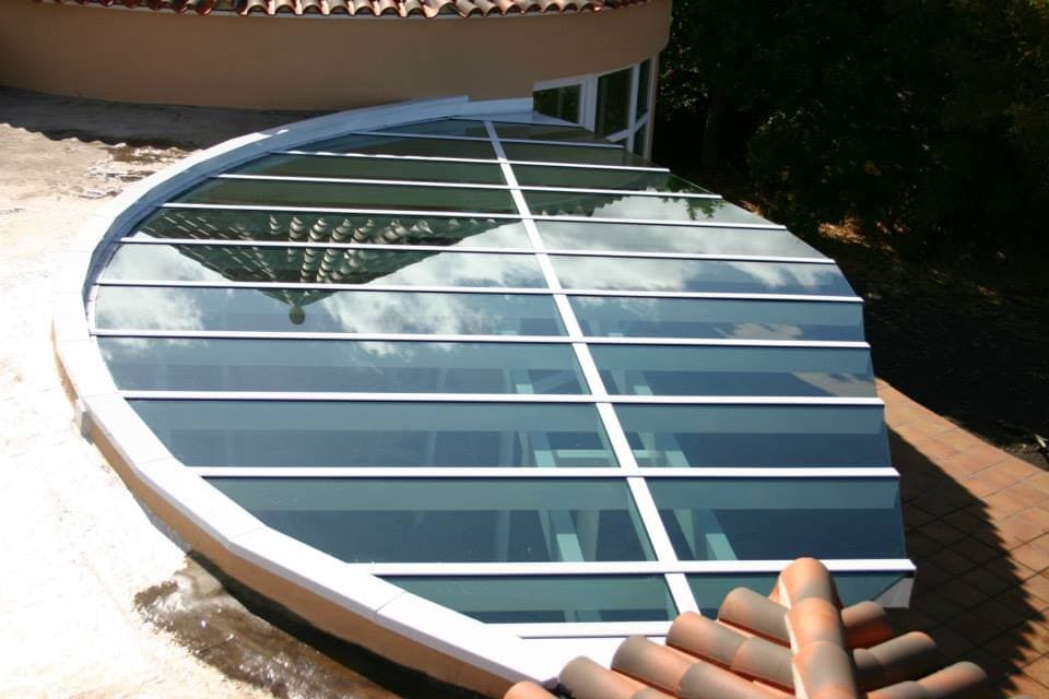 Cubierta de cristal exterior