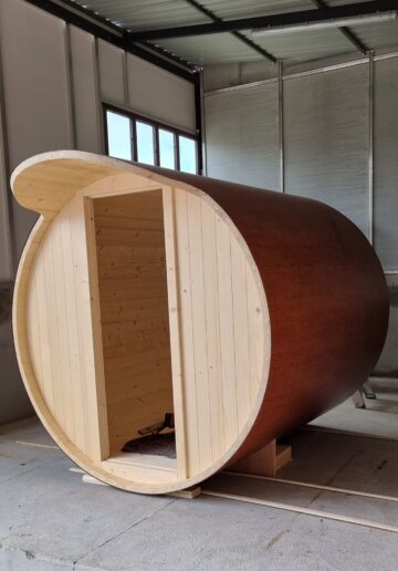 Sauna barril en pino nórdico, Rolf Benker, carpintero
