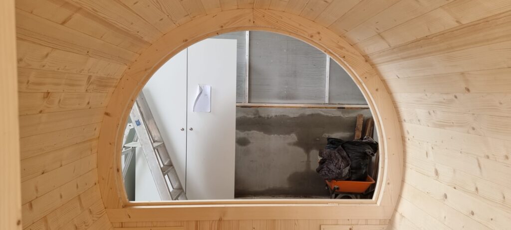 Sauna barril en pino nórdico, Rolf Benker, carpintero