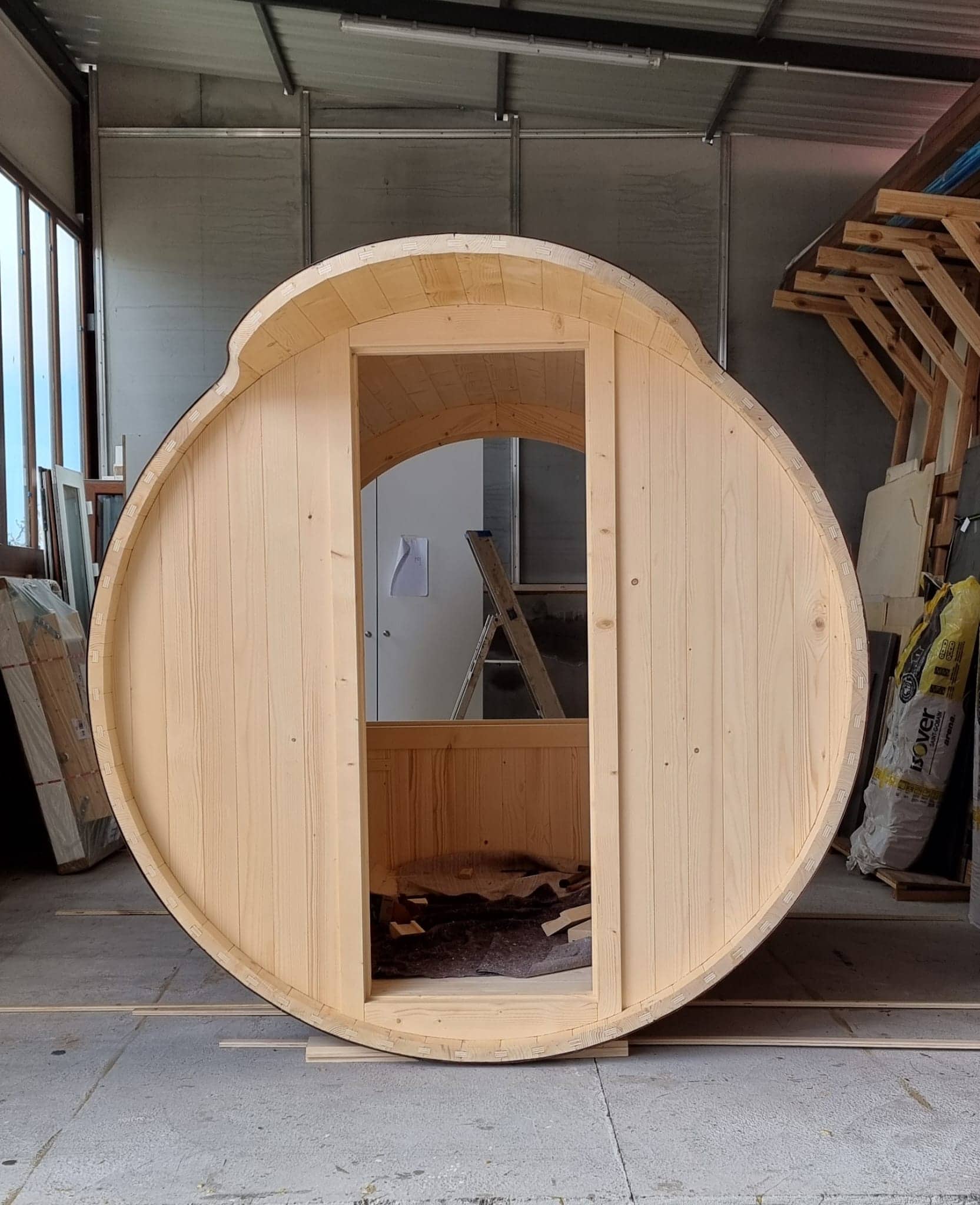 Sauna barril en pino nórdico, Rolf Benker, carpintero