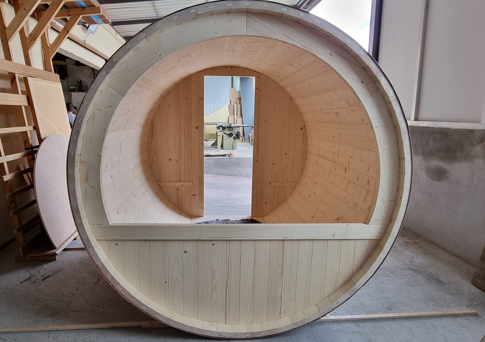 Sauna barril en pino nórdico, Rolf Benker, carpintero