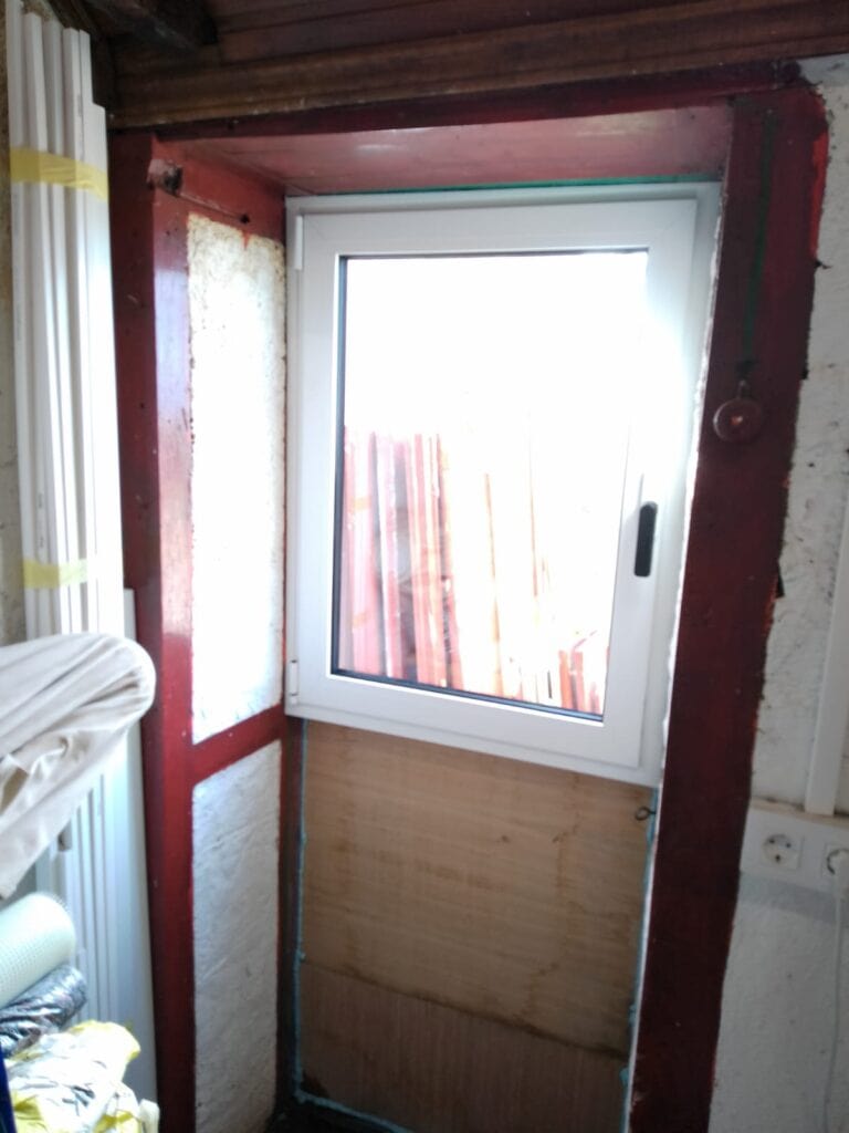 Ventanas y puertas de aluminio: un trabajo a medida en el paso