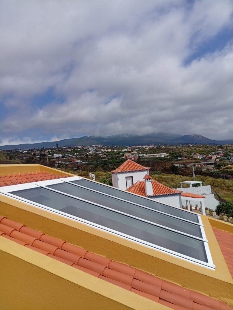 Instalacion de cubierta de vidrio en techo 1