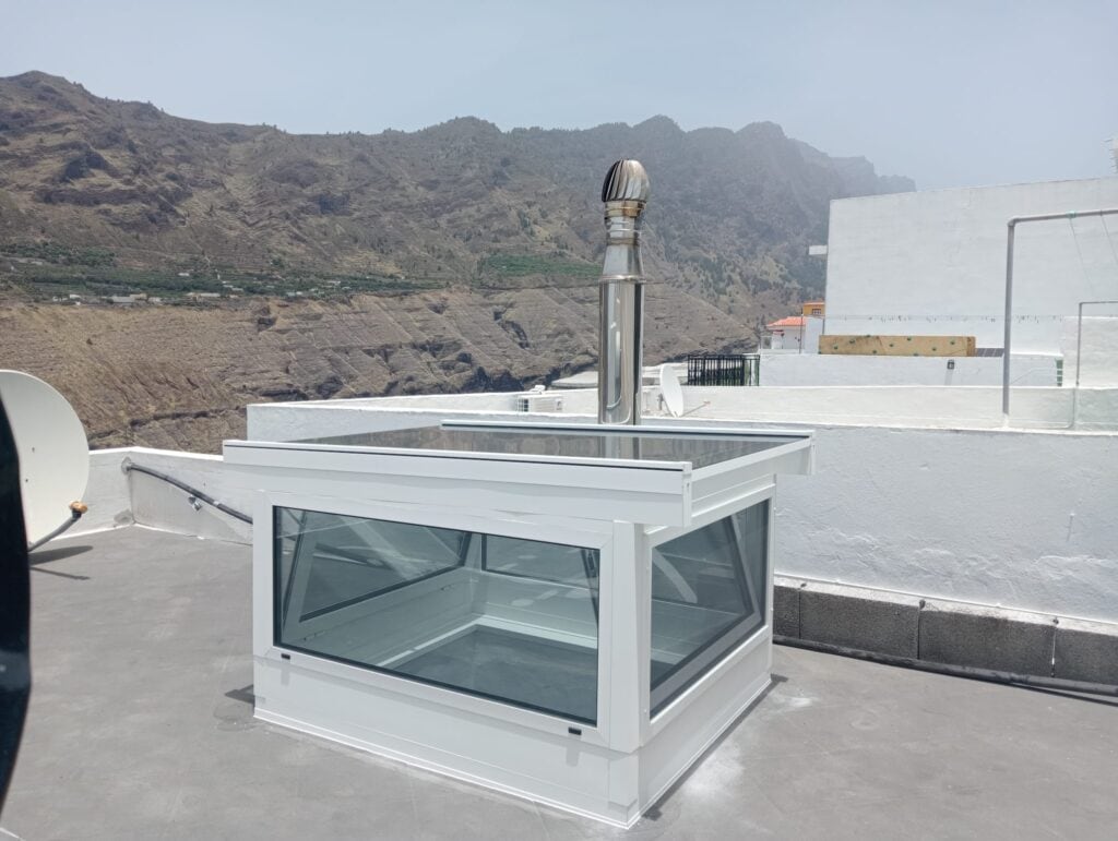 Rolf Benker, carpinteria de aluminio en La Palma