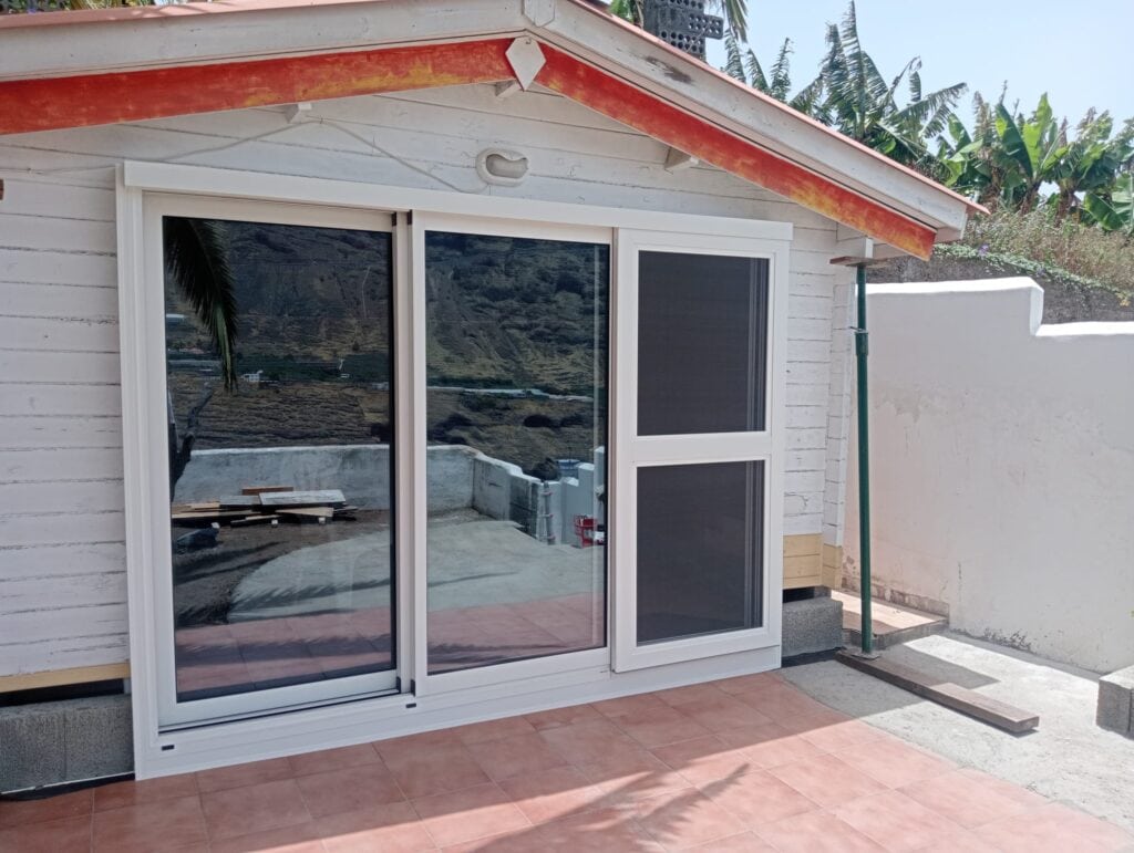 Rolf Benker, carpinteria de aluminio en La Palma