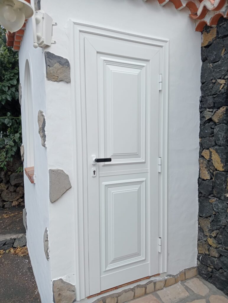 carpintería de aluminio a medida en la isla de La Palma