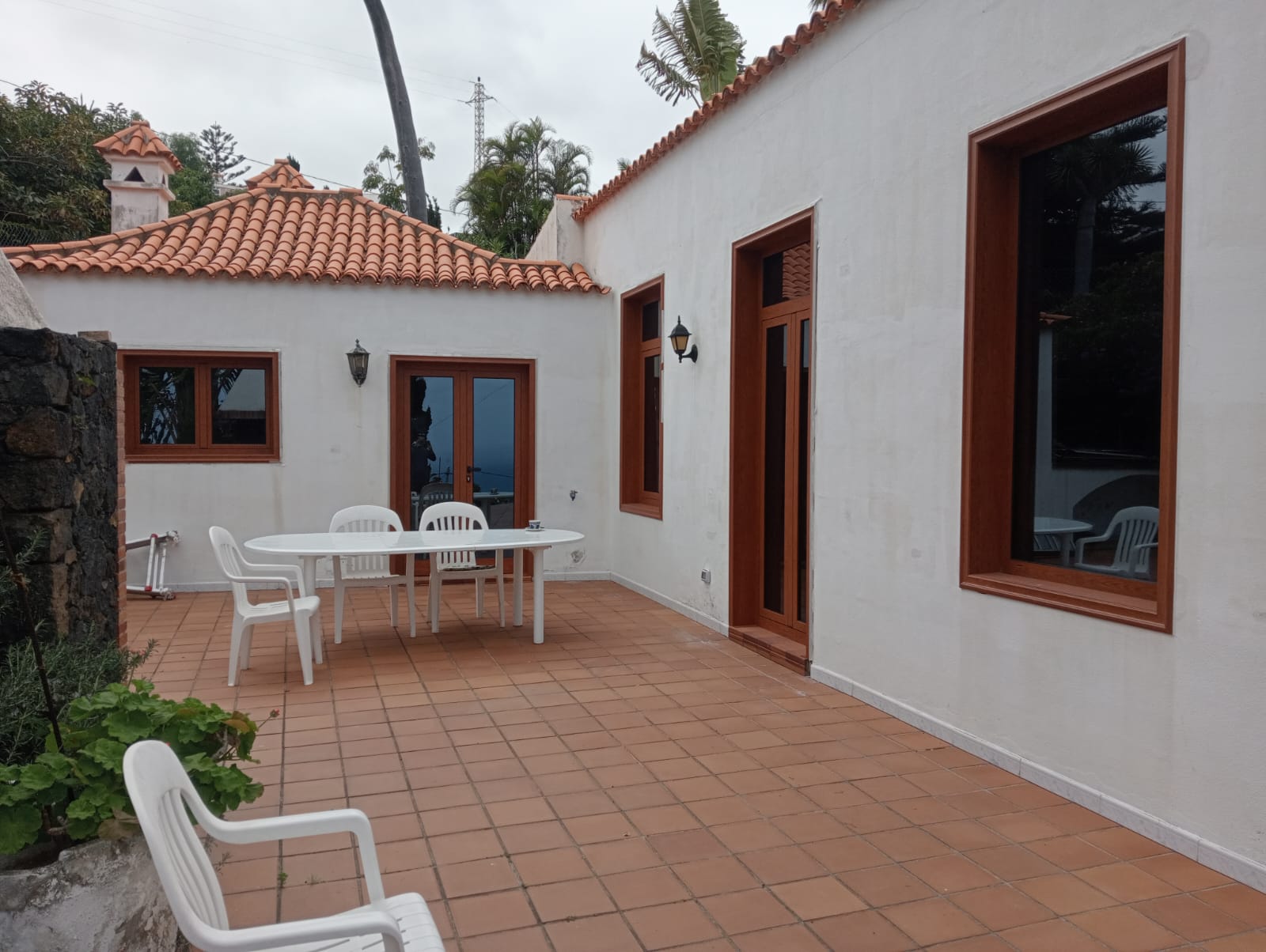 Sustitución de ventanas y puertas a medida en una vivienda de La Palma 5 Sustitución de ventanas y puertas a medida en La Palma