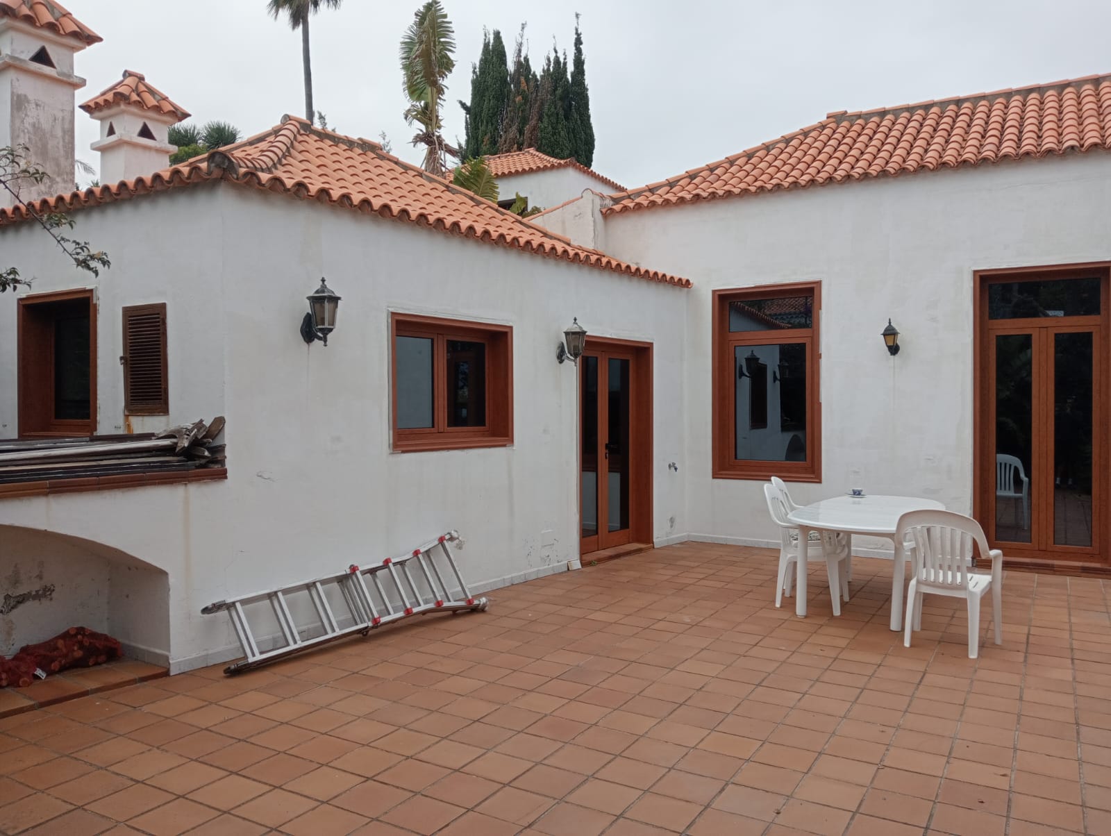 Sustitución de ventanas y puertas a medida en una vivienda de La Palma 6 Sustitución de ventanas y puertas a medida en La Palma