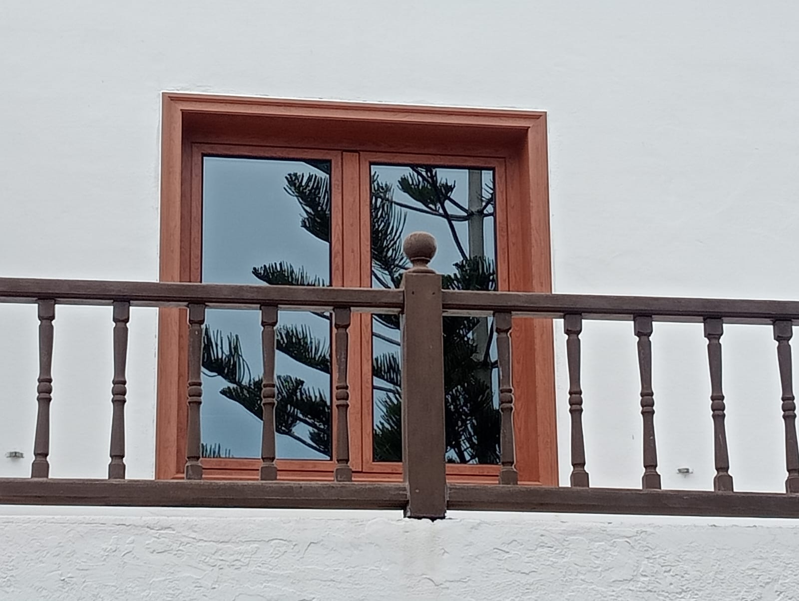 Sustitución de ventanas y puertas a medida en una vivienda de La Palma 4 Sustitución de ventanas y puertas a medida en La Palma