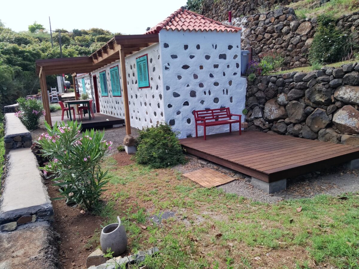 Pérgola y tarimas exteriores a medida en La Palma