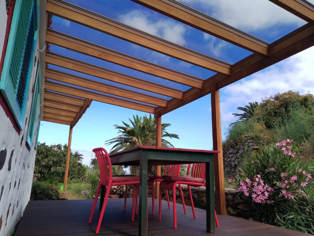 Pérgola y tarimas exteriores a medida en La Palma 4 Pérgola y tarimas exteriores a medida en La Palma