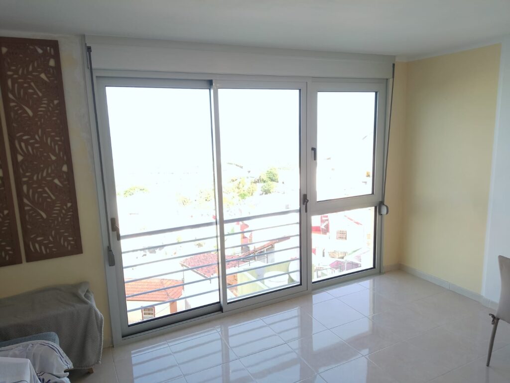 Renovación de un cerramiento a medida para disfrutar de más luz y mejores vistas 6 cerramiento a medida en La Palma 10